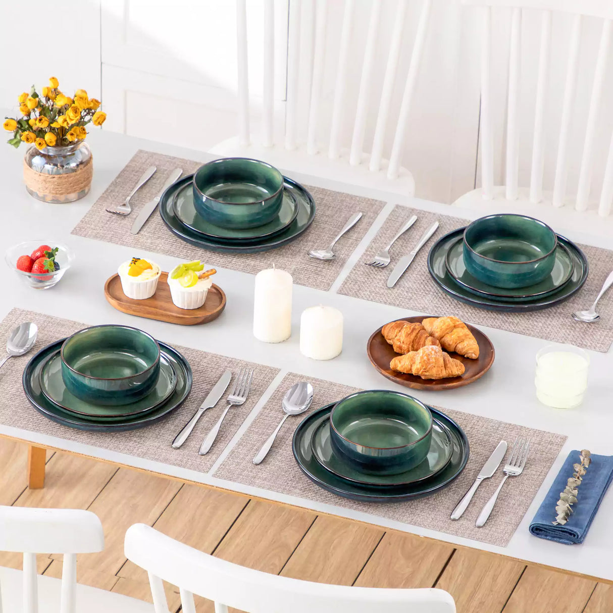 Starry Lipped-Edge 12 Piece Dinnerware Set