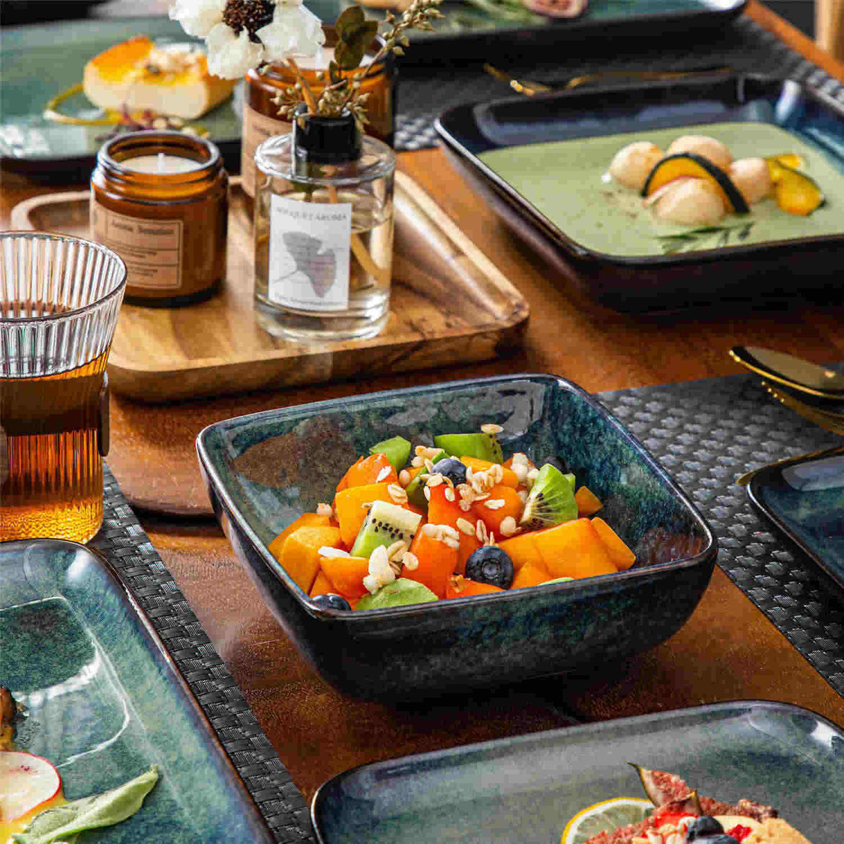 Stern 16 Piece Dinnerware Set