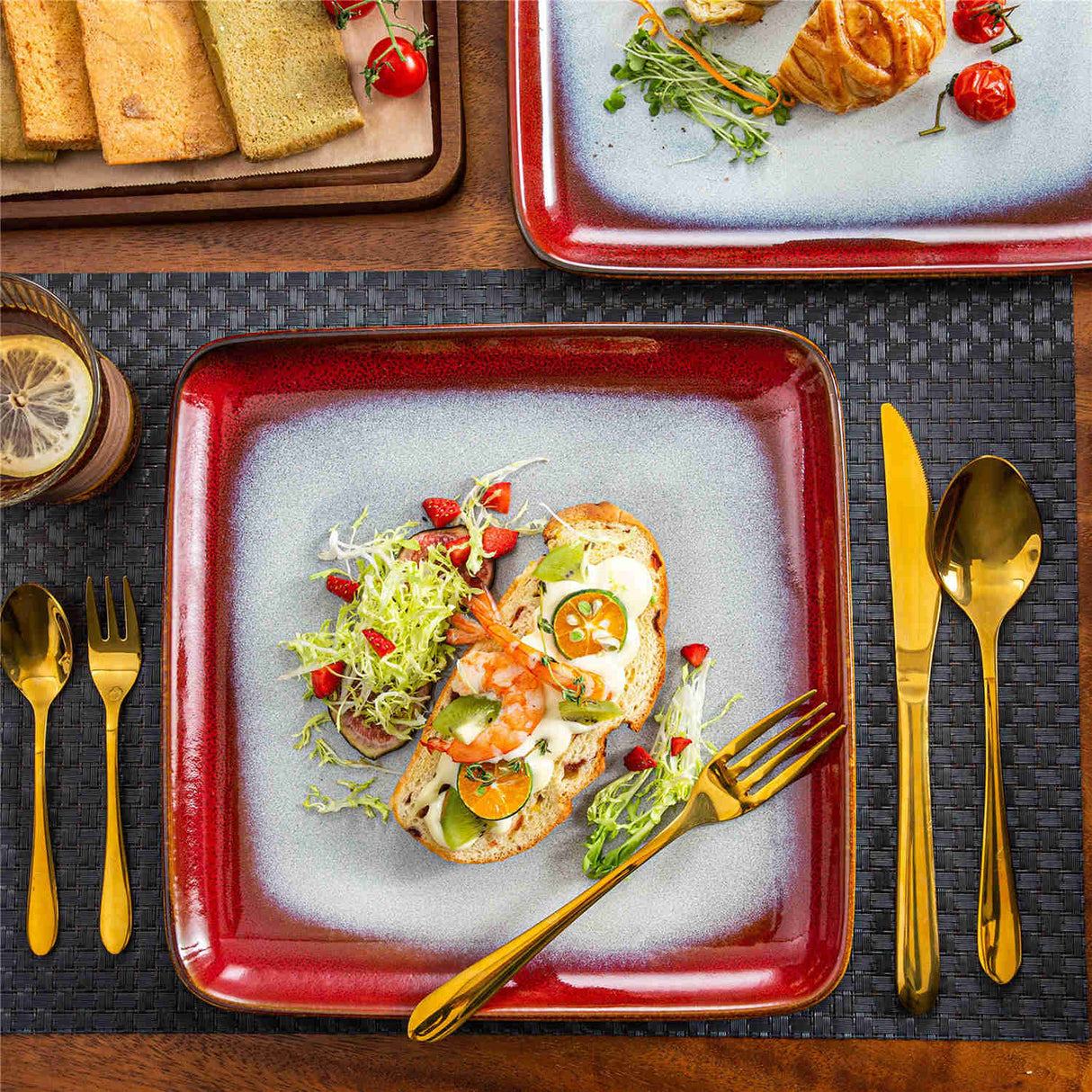 Stern Dinner Plates Set of 4