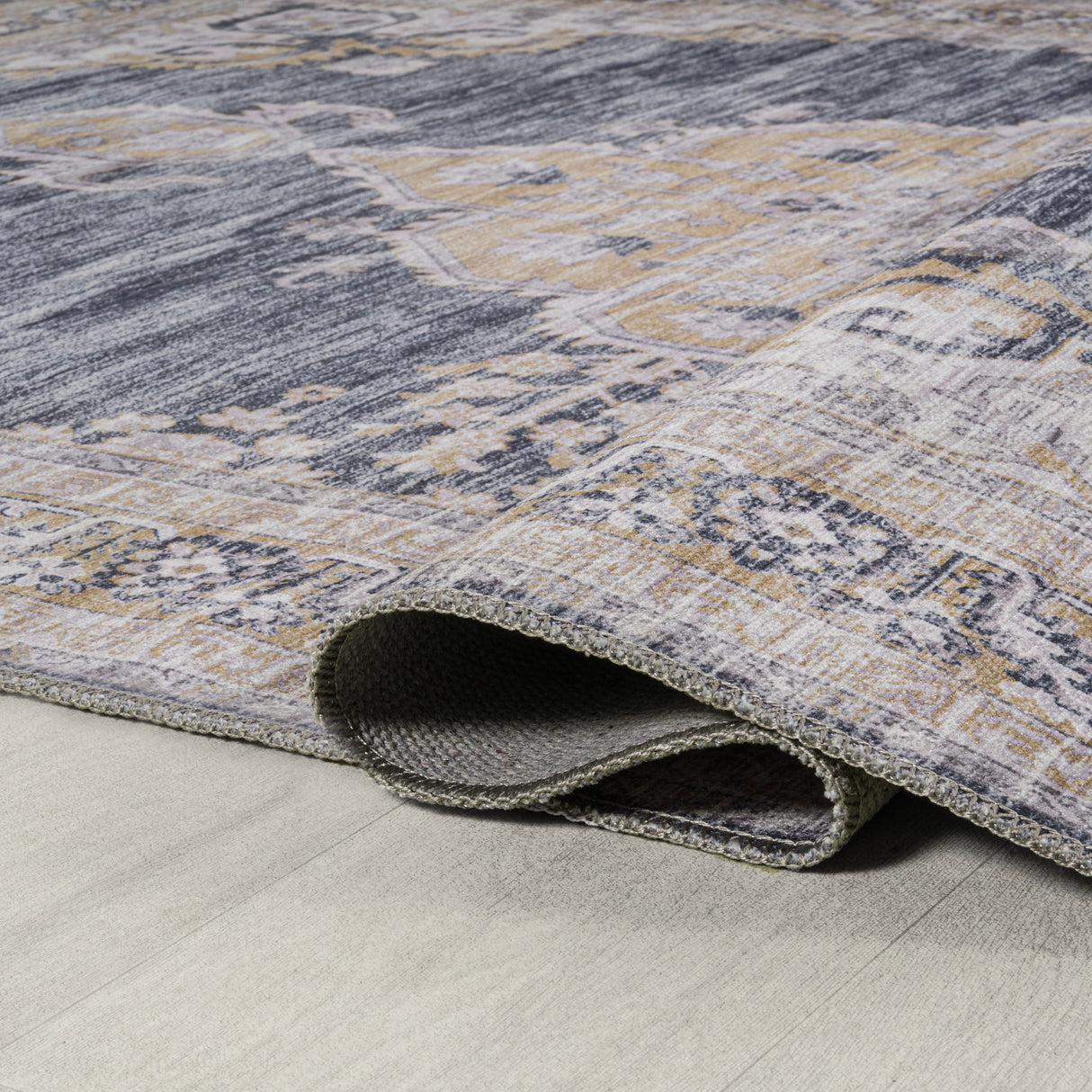 Wincer Chenille Cottage Medallion Machine-Washable Runner Rug
