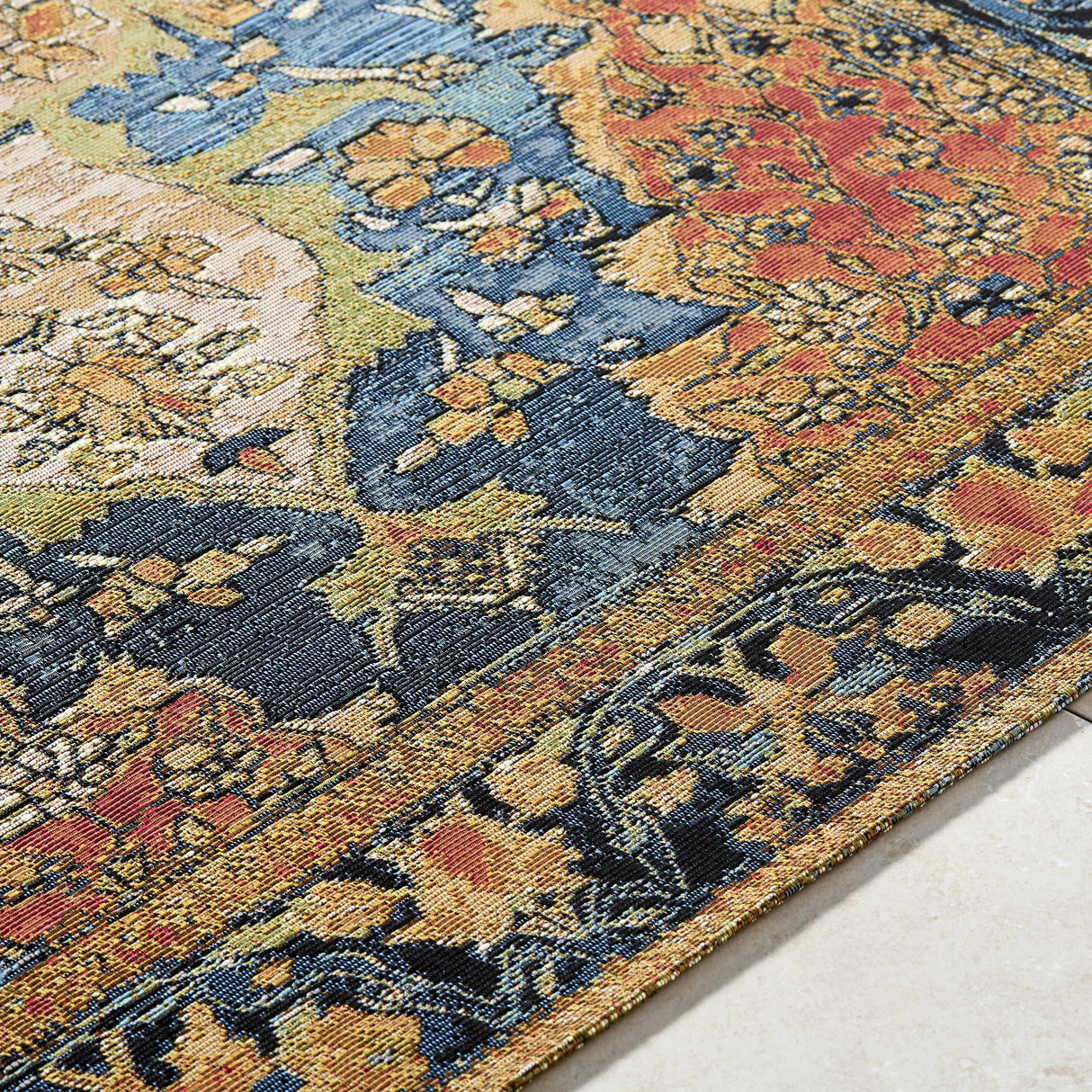 Zorea Traditional Area Rug