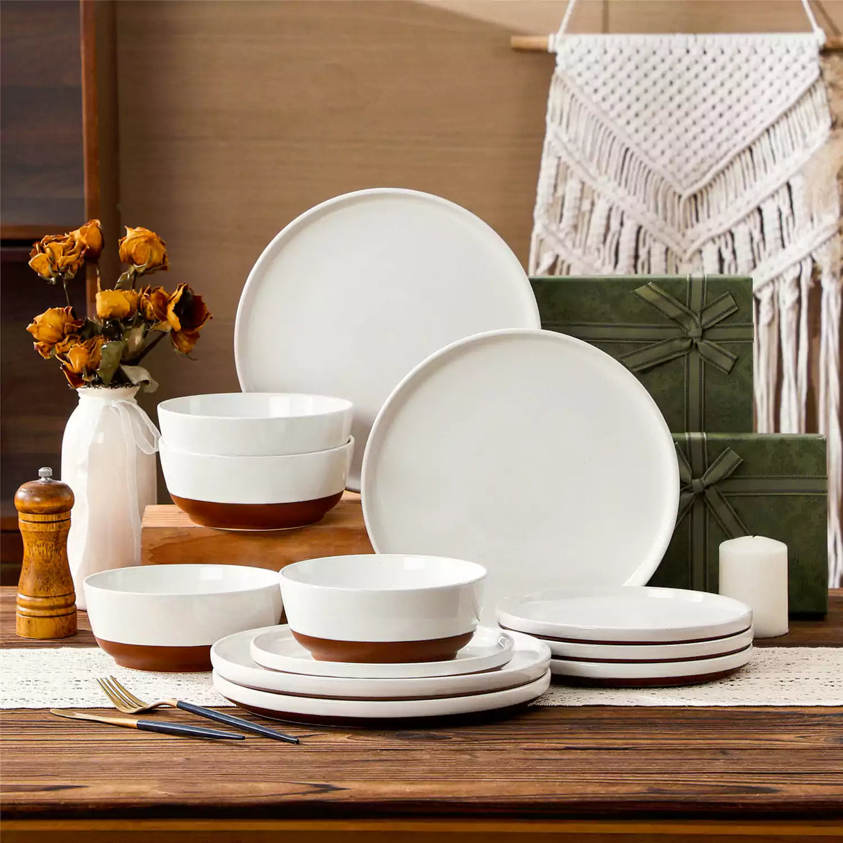 Zora 12 Piece Dinnerware Set
