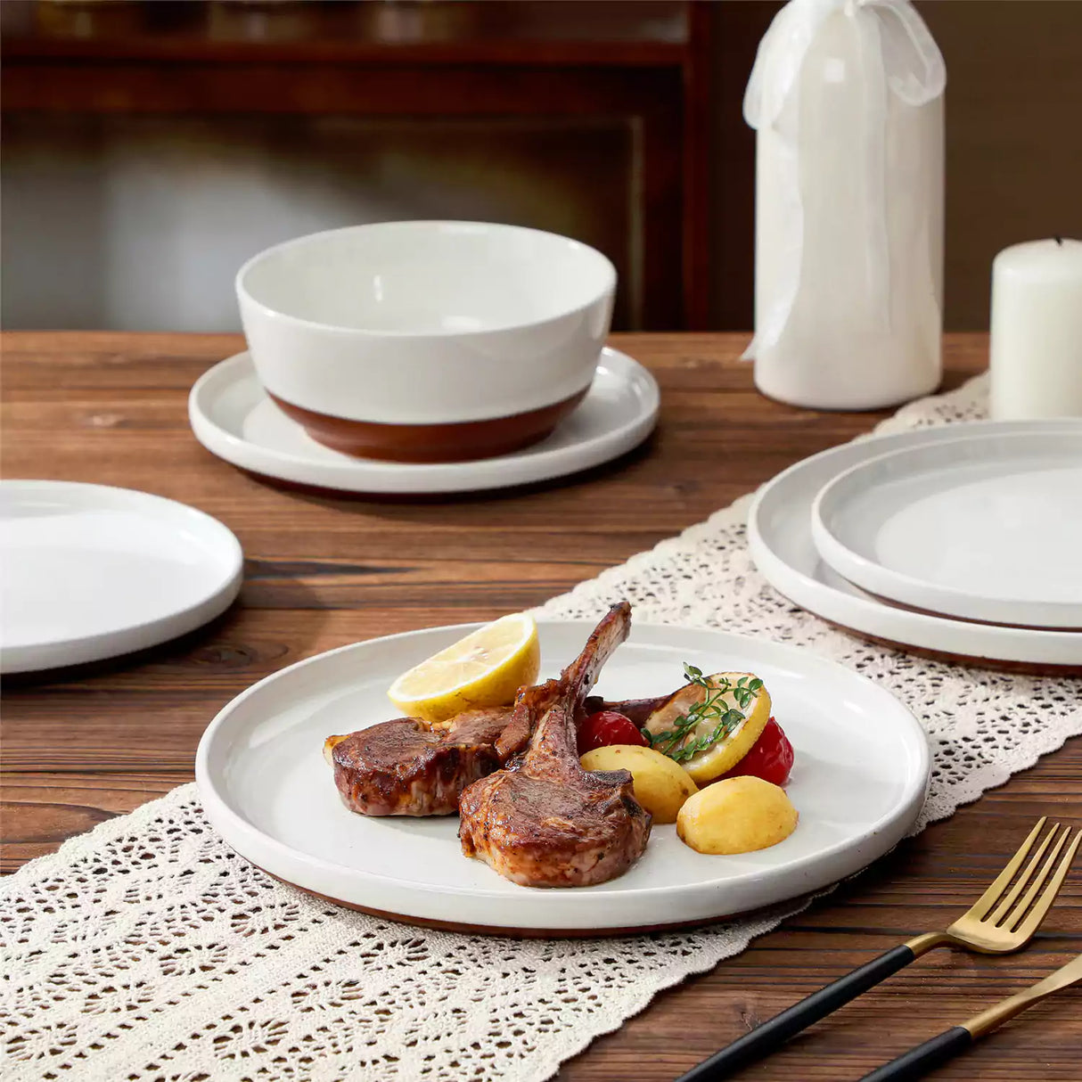 Zora 12 Piece Dinnerware Set