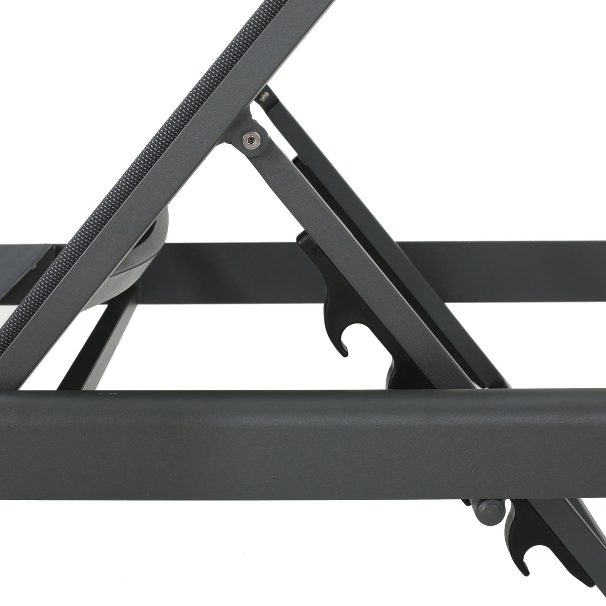 Outdoor Patio Chaise Lounge With 5 Reclining Positions