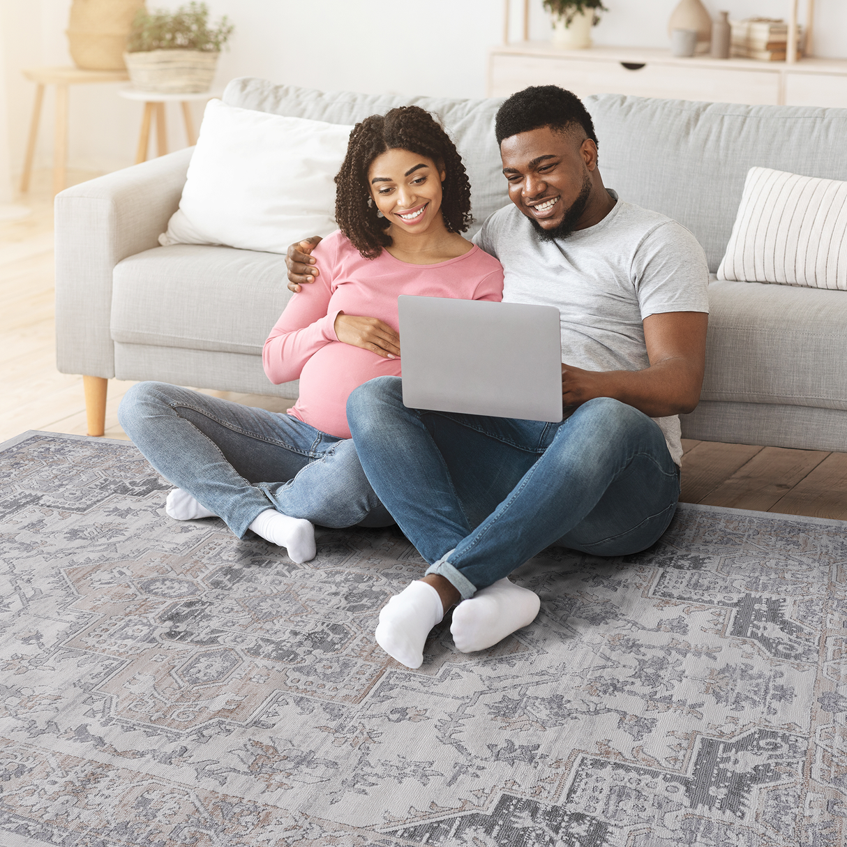 5X7 Ivory/Beige/Oriental Non-Shedding Living and Stain Resistant Area Rug