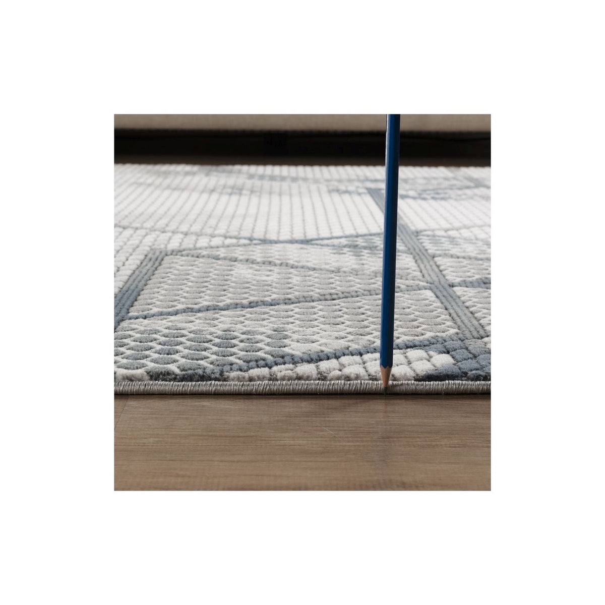 Geometrix - 5'3" X 7'3" Area Rug & Geometric, 3D Effect - Ivory / Gray