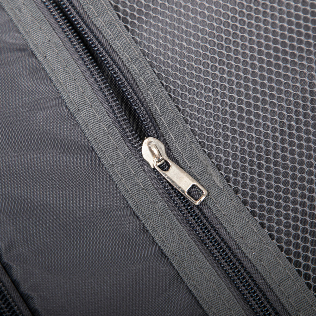 14'/20' 2-Piece PC Spinner Wheel Luggage Set in Gradient Blue and Yellow