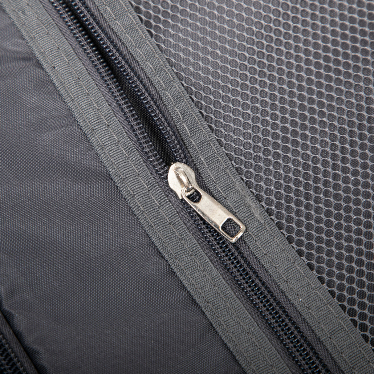 14'/20' 2-Piece PC Spinner Wheel Luggage Set in Gradient Blue and Yellow