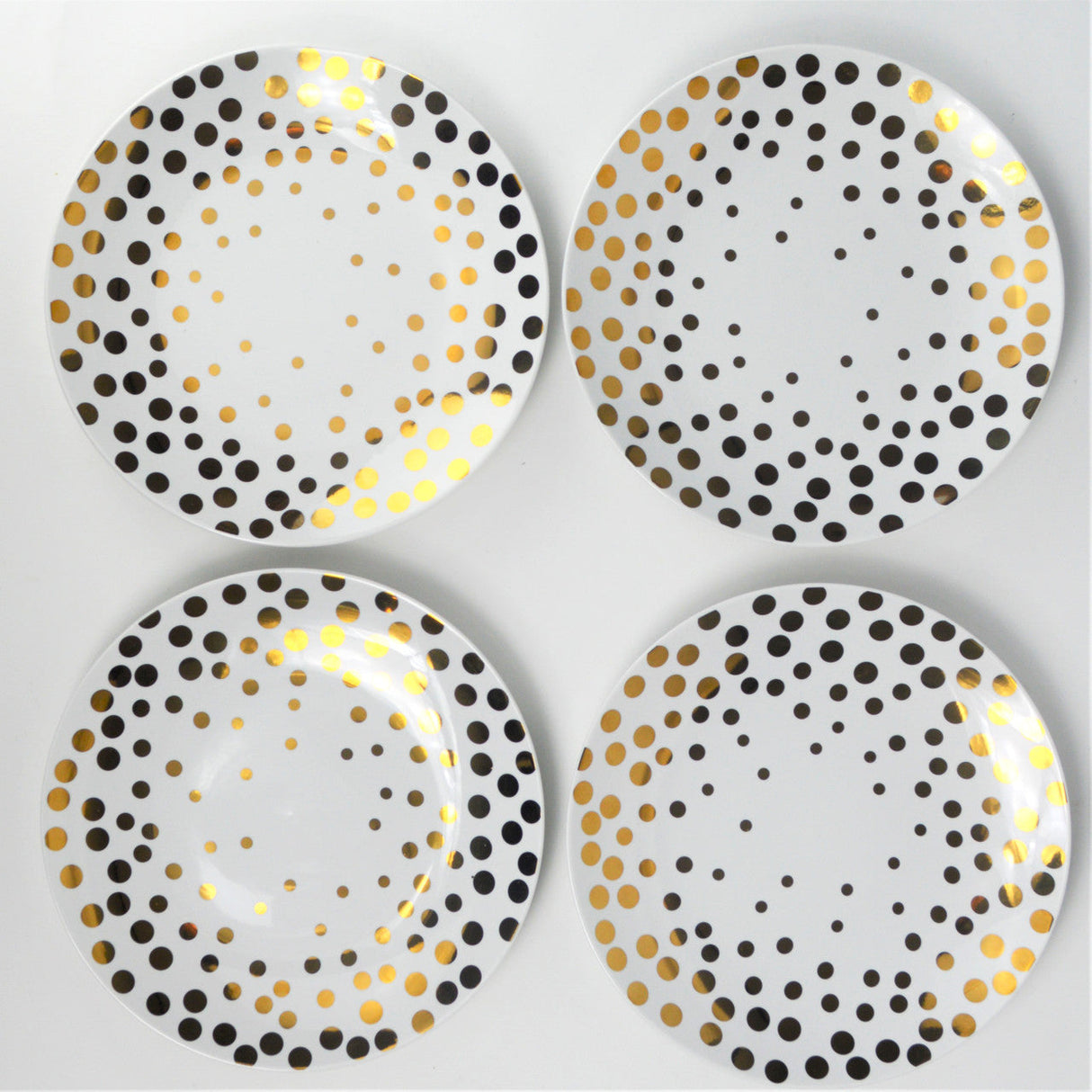 Echo 4 Piece Gold-Polka Dot Coupe Accent Plate Set
