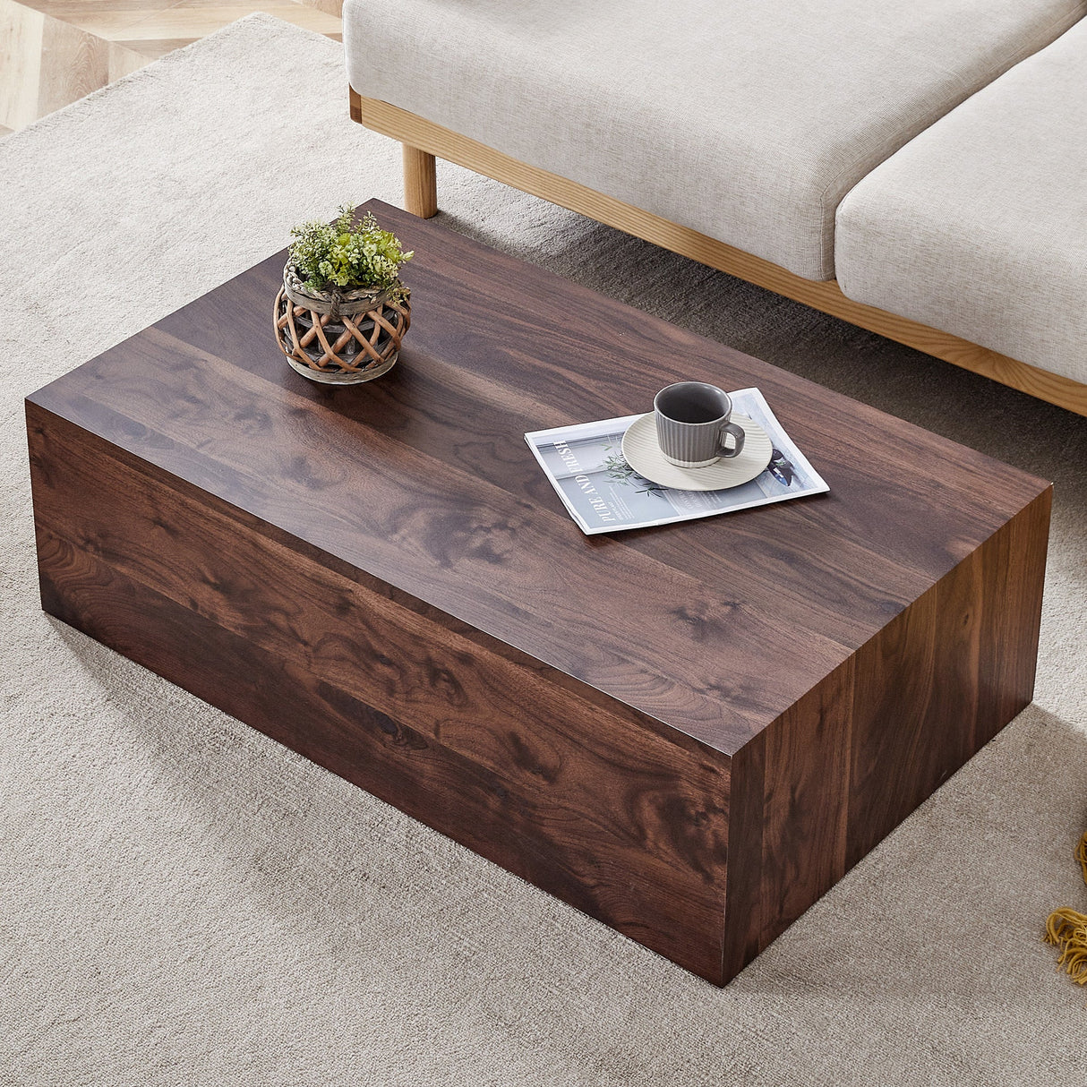 Luxurious Walnut Wood Grain MDF Coffee Table