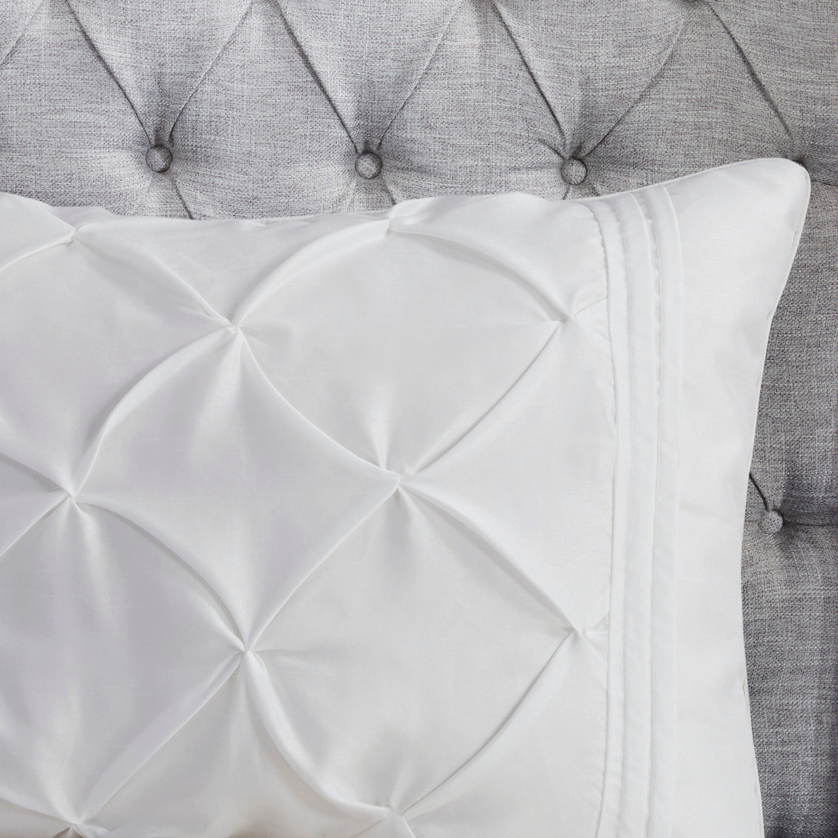 7 Piece Tufted Comforter Set White