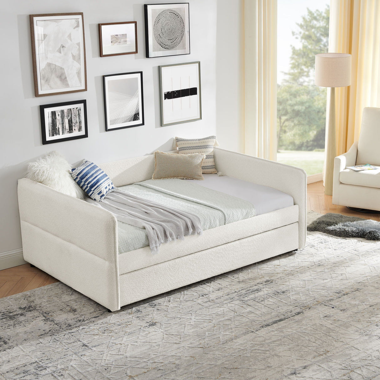 Upholstered Daybed With Pop Up Trundle