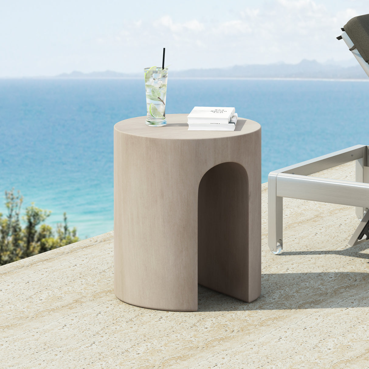 Outdoor-MGO-Round-with-U-Shape-Side-Table,-Light-Grey-