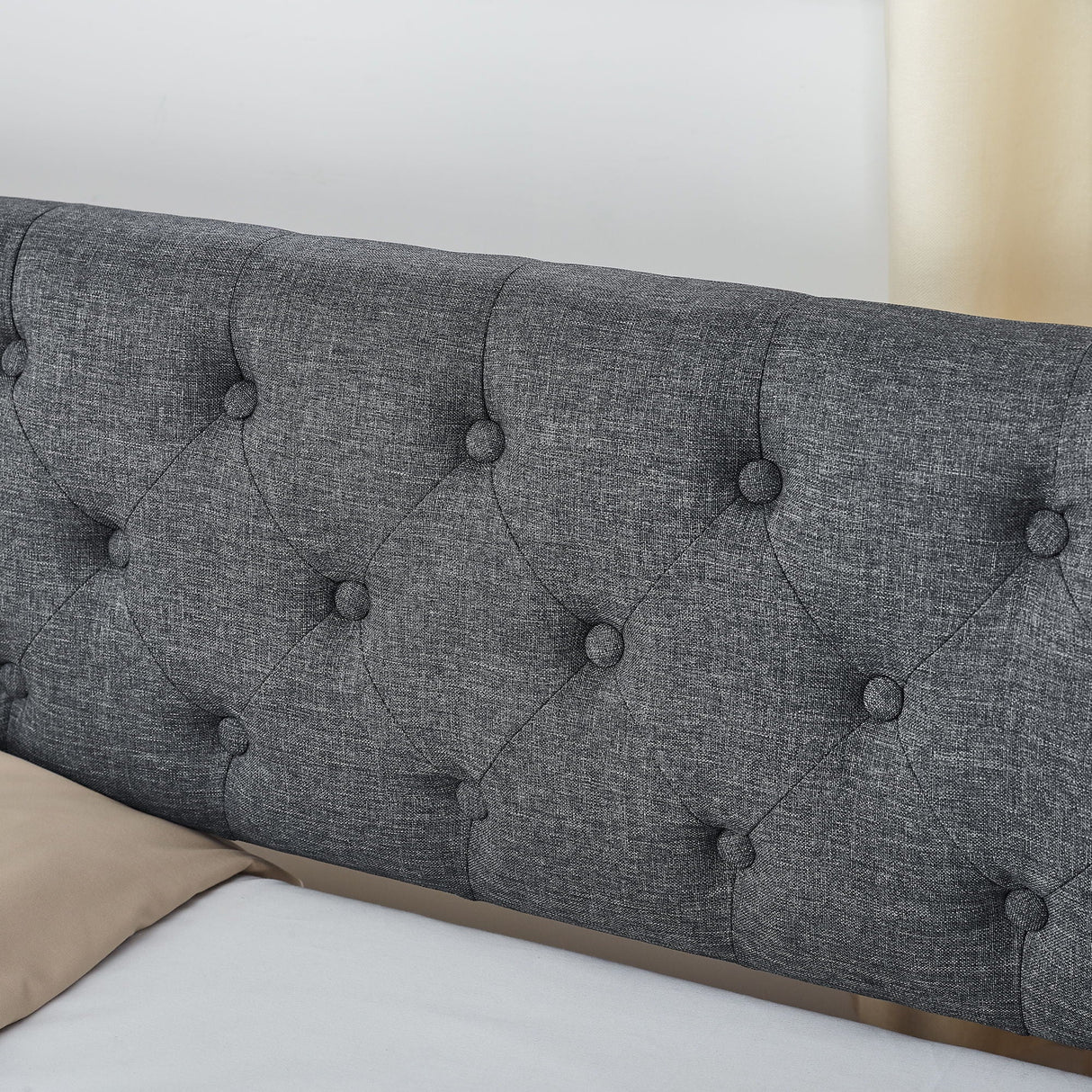 Size Upholstered Daybed With Trundle And USB Charging Armrest