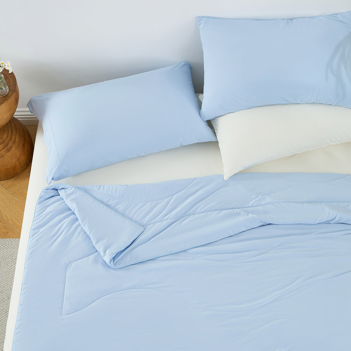 1-Piece 90x90" Cooling DA Comforter, Ice