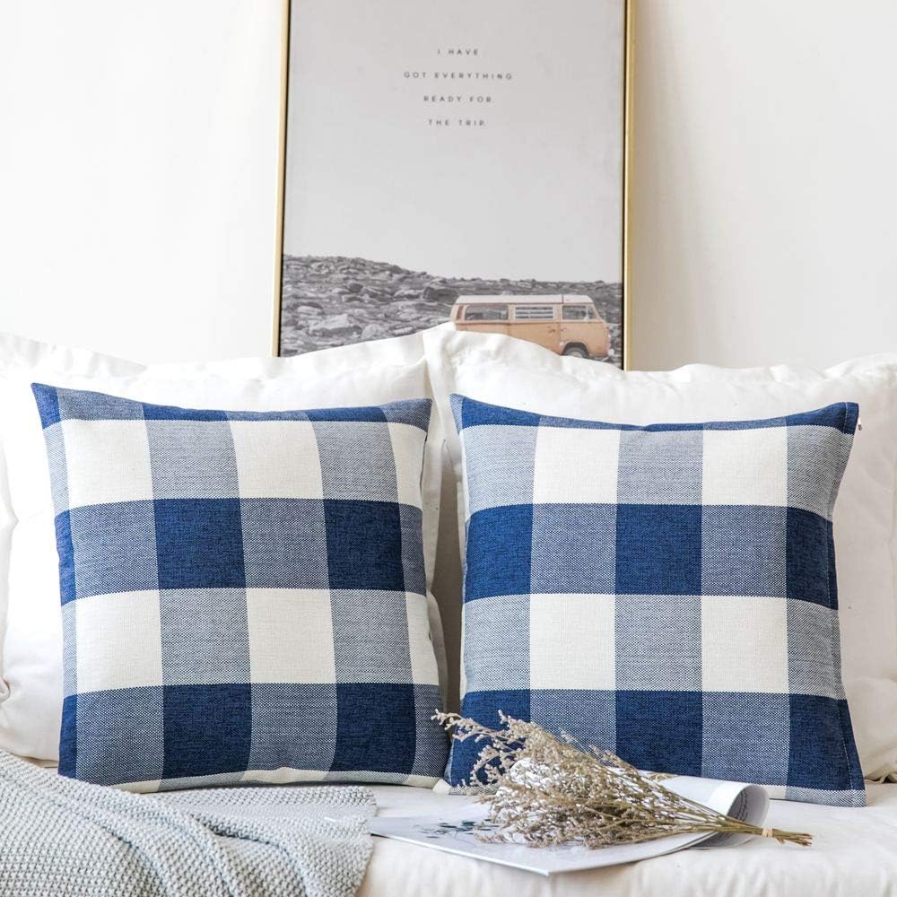 Set of 2 buffalo-check throw pillows size 18"x18" with 450g inserts of each