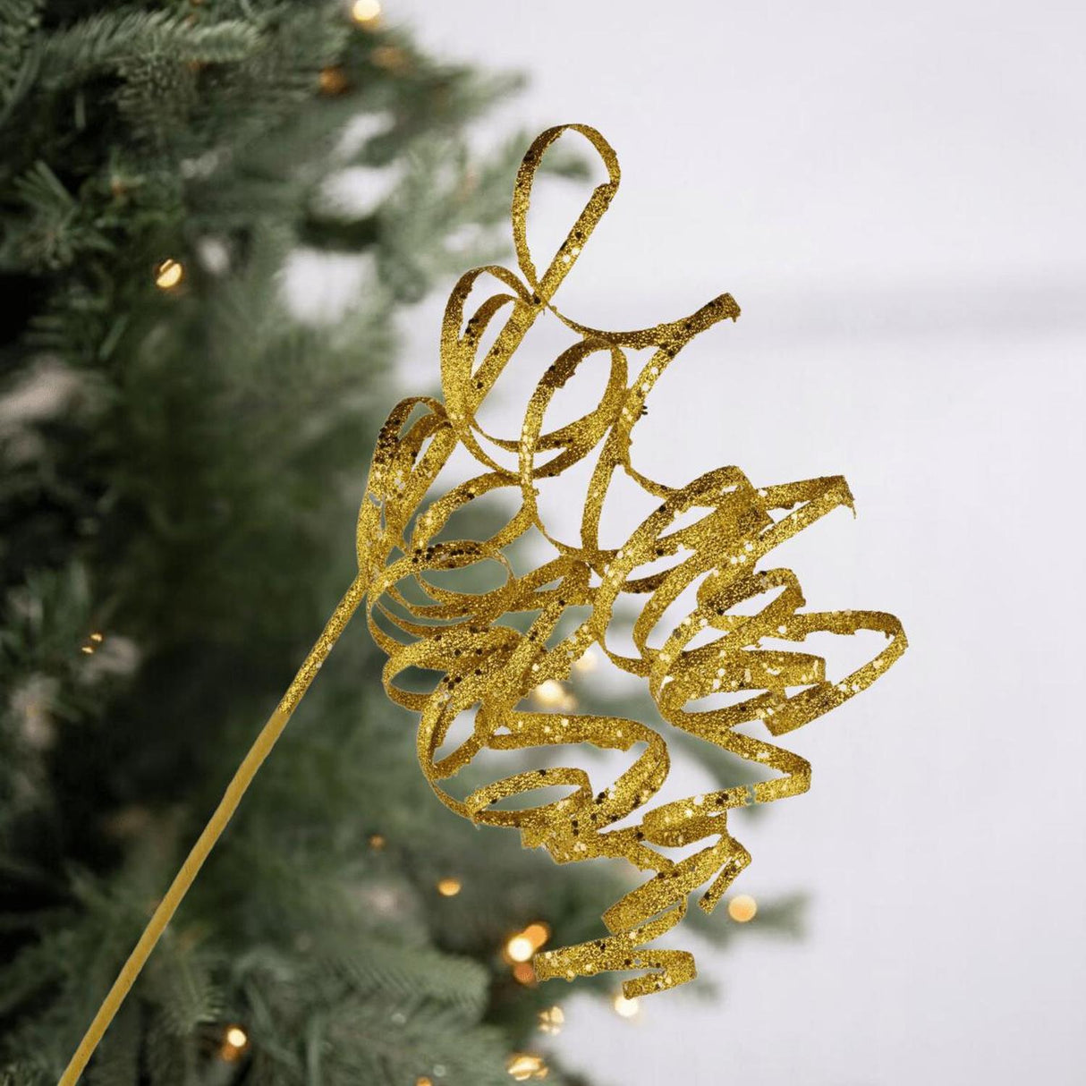 31" Curly Glitter Ribbon Spray: Gold
