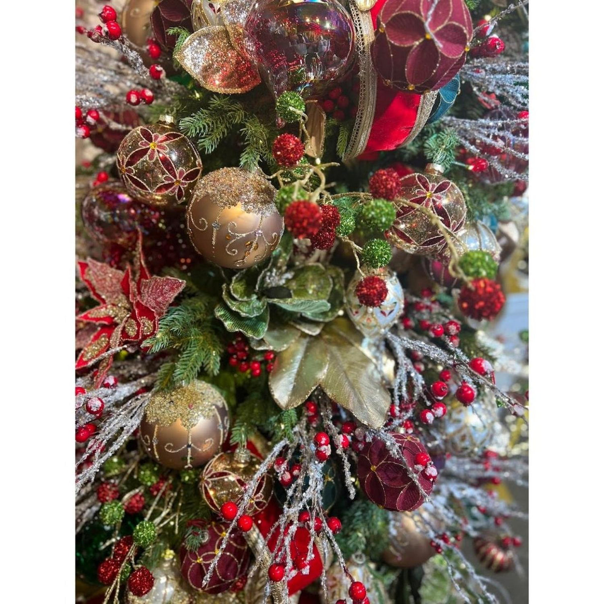 31" Twig Ball Spray: Red/Gold