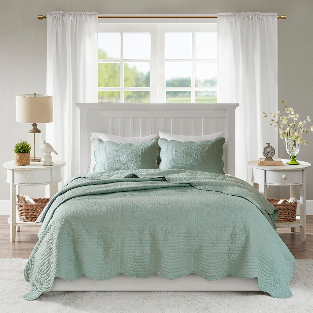 3 Piece Reversible Scalloped Edge Quilt Set Seafoam King/Cal King