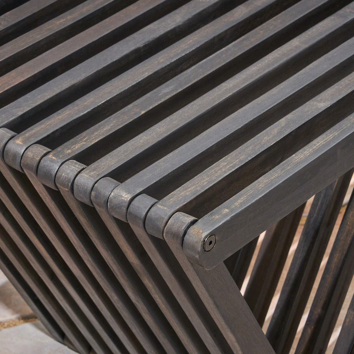 Metropol Bench