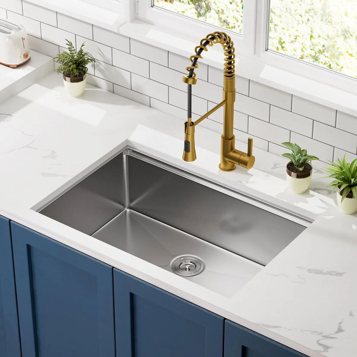 32" x 18" Undermount Workstation Sink