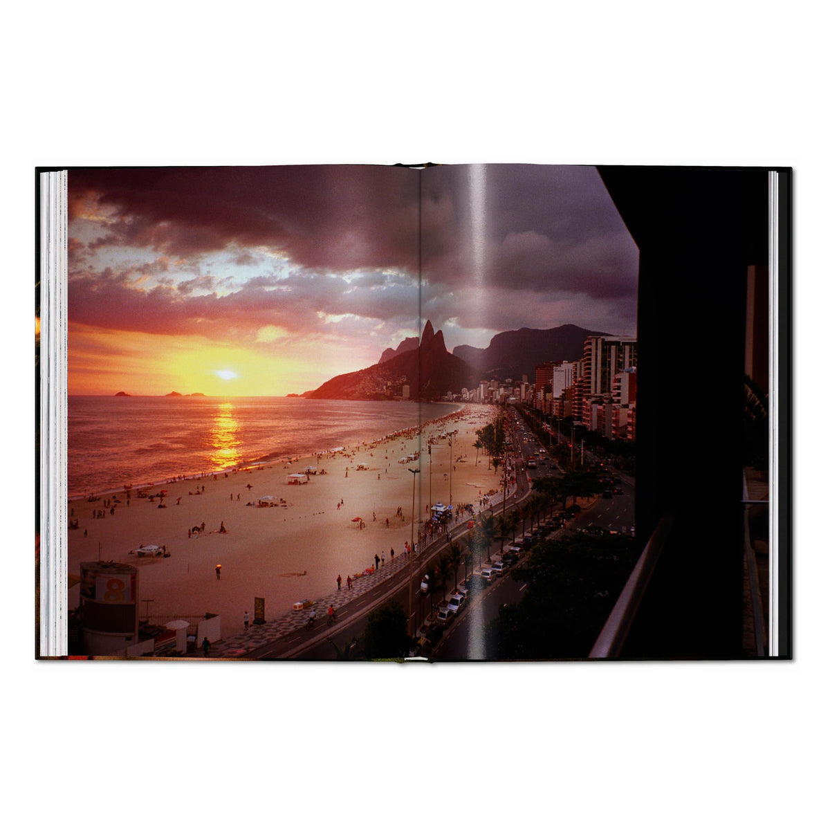 MaRIO DE JANEIRO Testino (English)