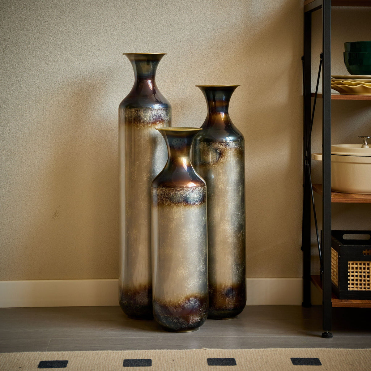 Modern Droplet Shaped Floor Vase Set, Glazed Metal Decorative Vases 3 Piece Home Accent For Living Room - Gold / White
