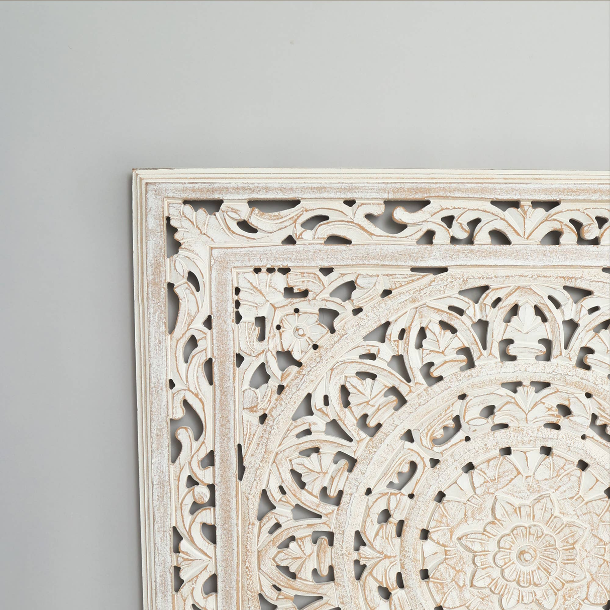 White Square Handcrafted Wooden Wall Decor – 36'x36'