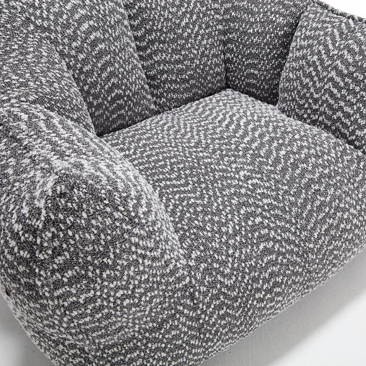 Comfortable Sofa Chairs With Highly Resilient Foam For Living Rooms And Bedrooms