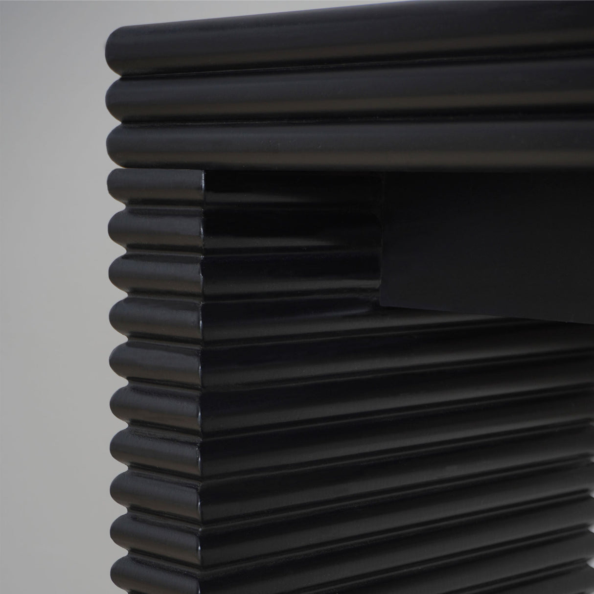 47" Modern Black Wood Console Table with Ribbed Legs