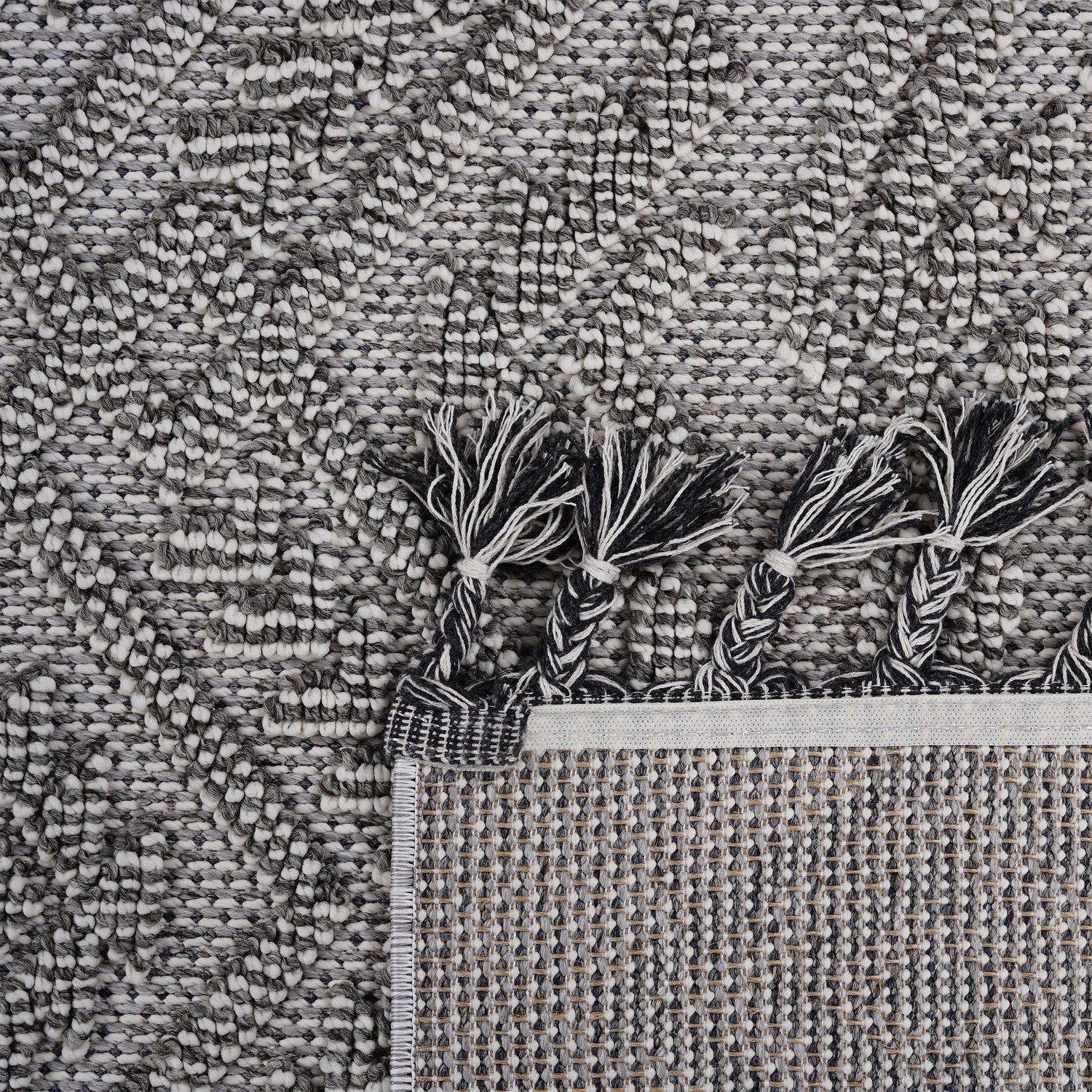 NAAR Guros Collection Traditional Indoor/Outdoor Area Rug