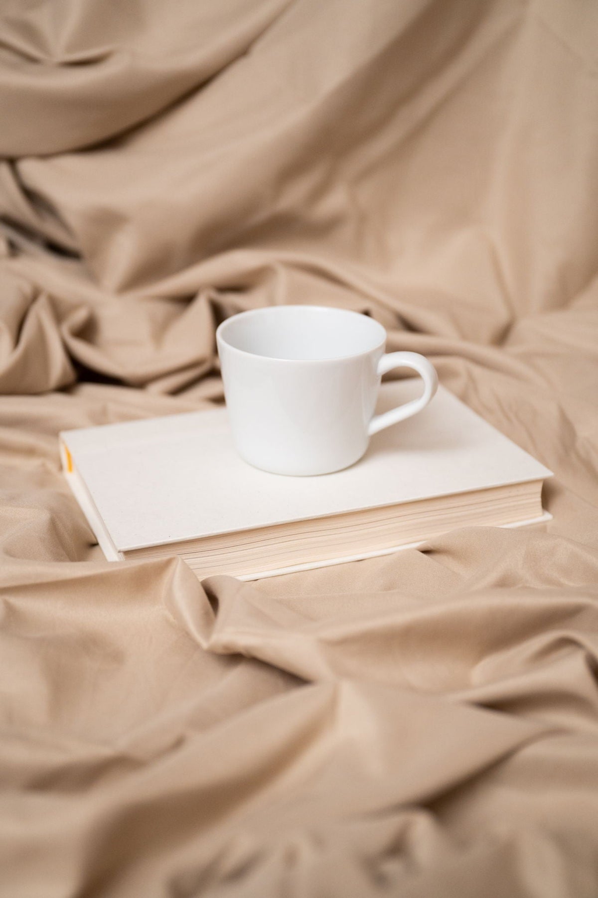 Brushed Hypoallergenic Sheet Set with Soft Microfiber - White, Beige, Light Brown, Gray