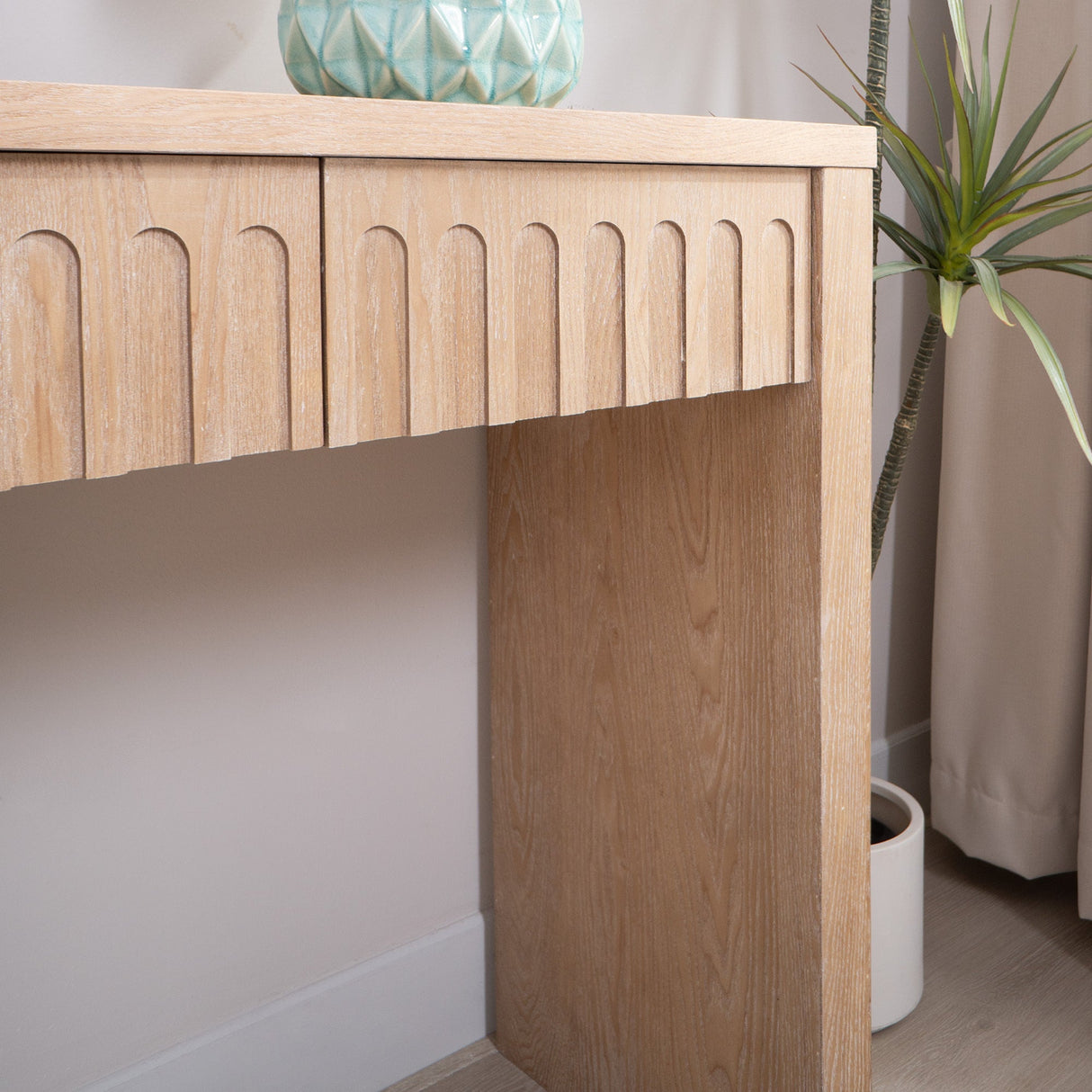Modern Console Table with 4 Drawers – 59.2 Entryway Table in Natural Wood Finish