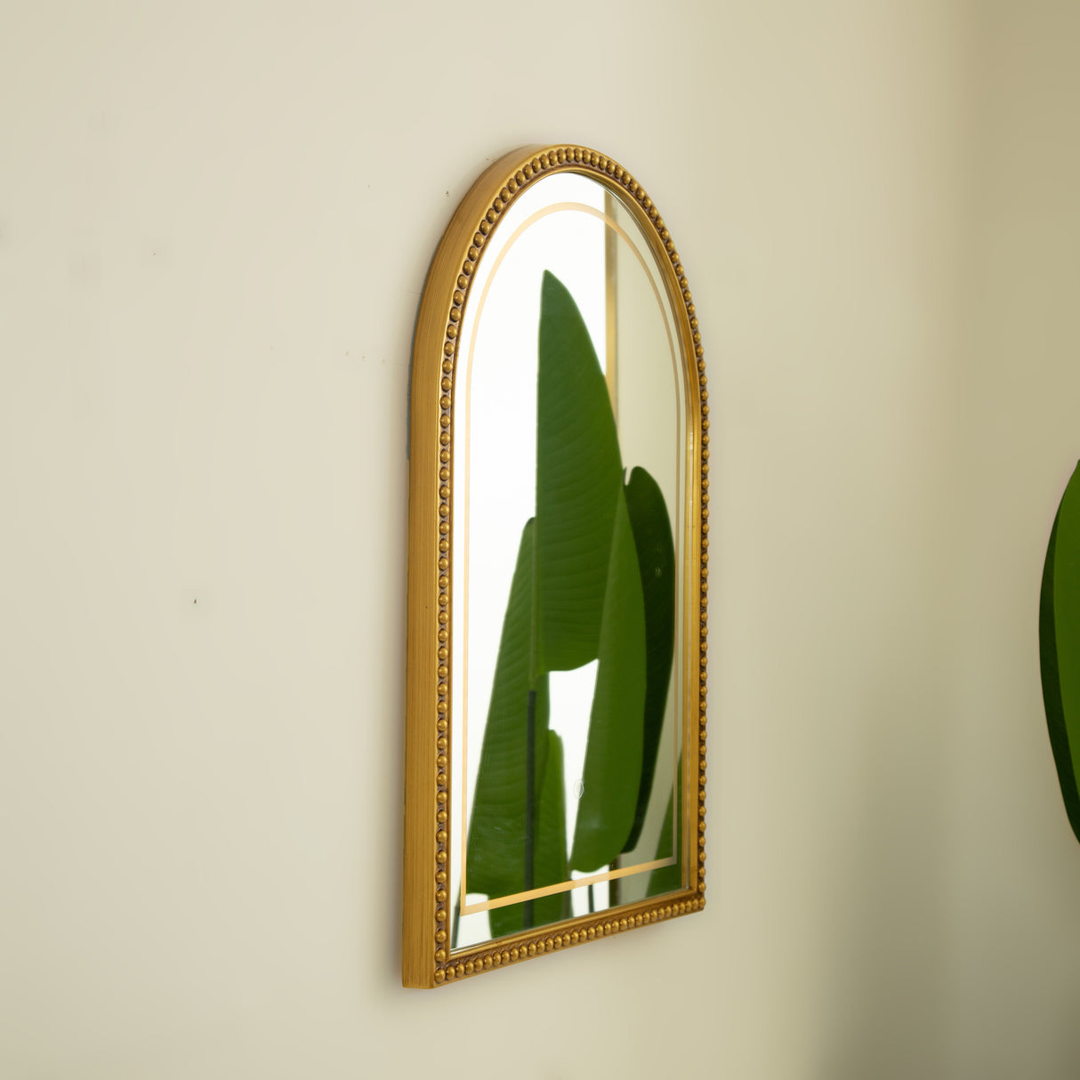 20'' Avri Mirror in Golden Beaded Retro Style