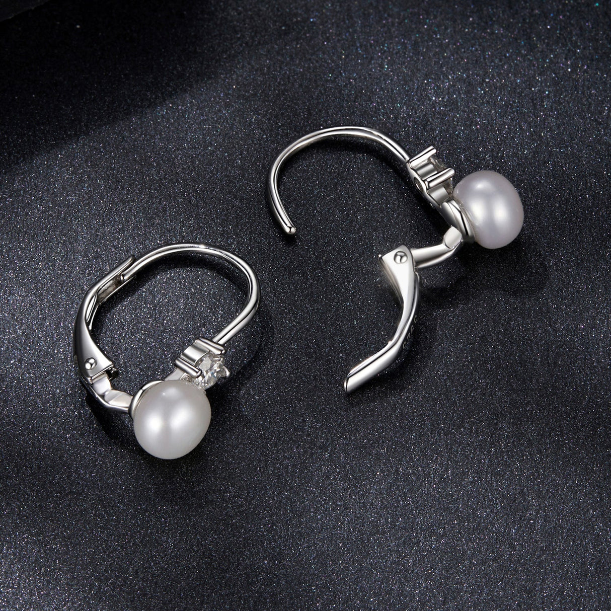 925 Sterling Silver & Moissanite 0.30 Carat Earring with Freshwater Pearl for Women