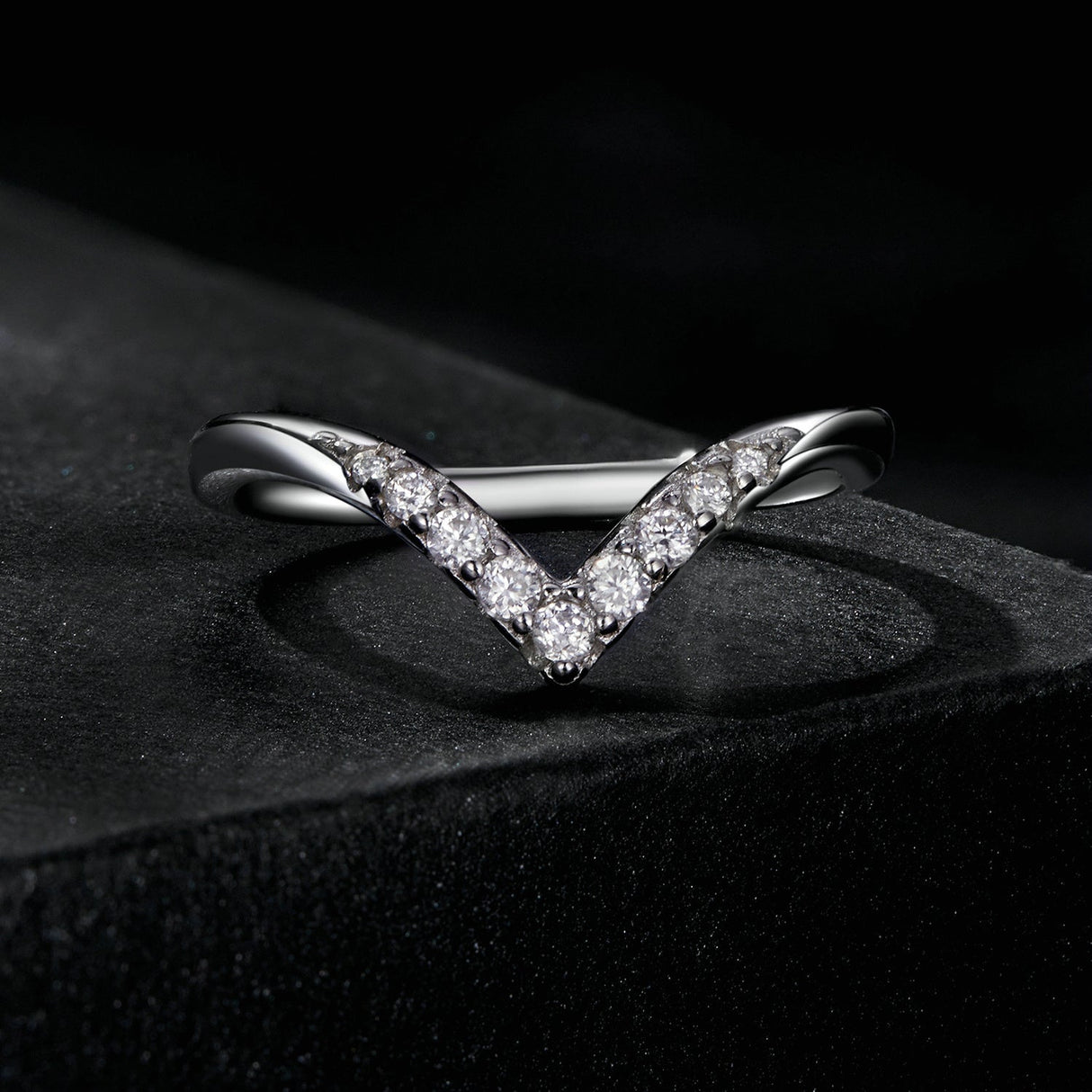 S925 Sterling Silver Moissanite 1.7mm Ring for Women - Size 6