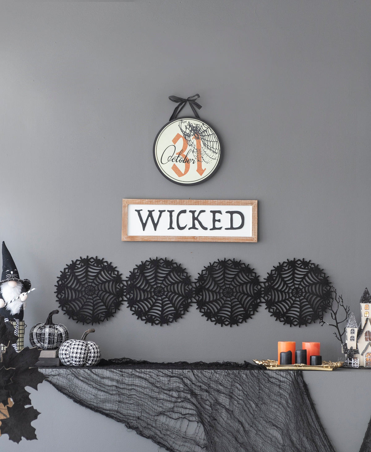 Set of 2, 12x12" Halloween Circle Sign