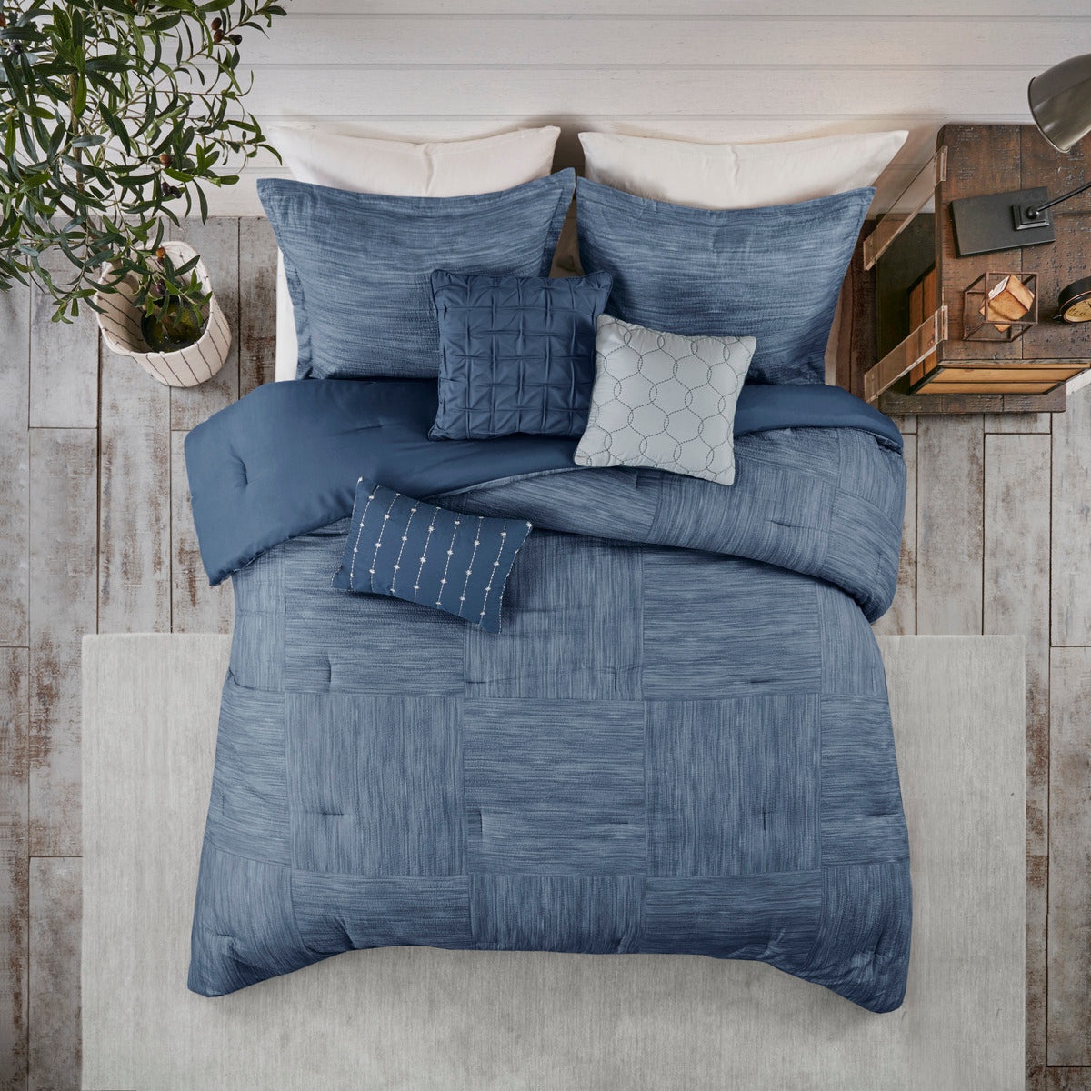 7 Piece Printed Seersucker Comforter Set Navy King