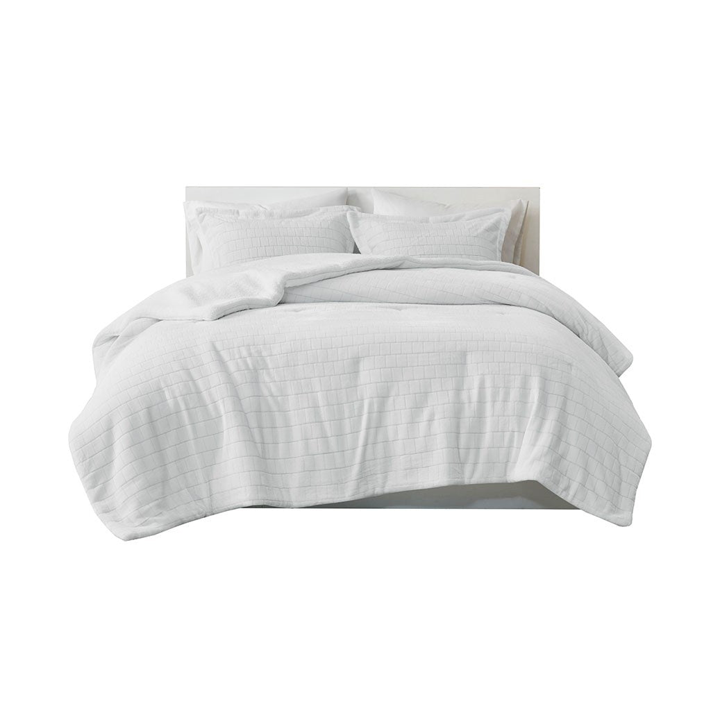 King/Cal King Plush to Sherpa Comforter Set