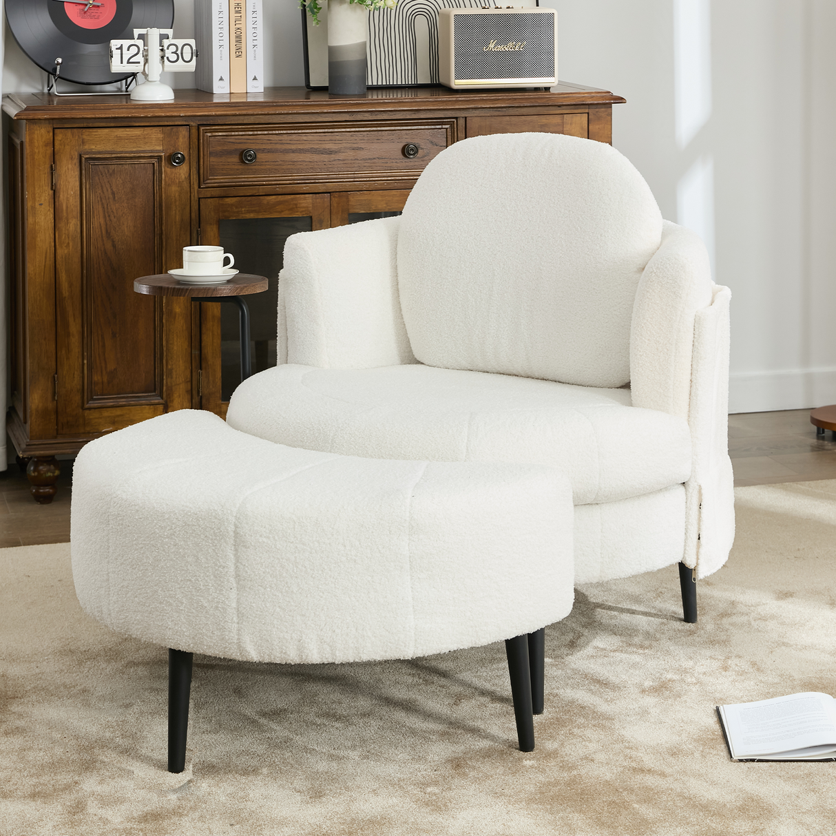 42.5' Single Sofa Chair in White