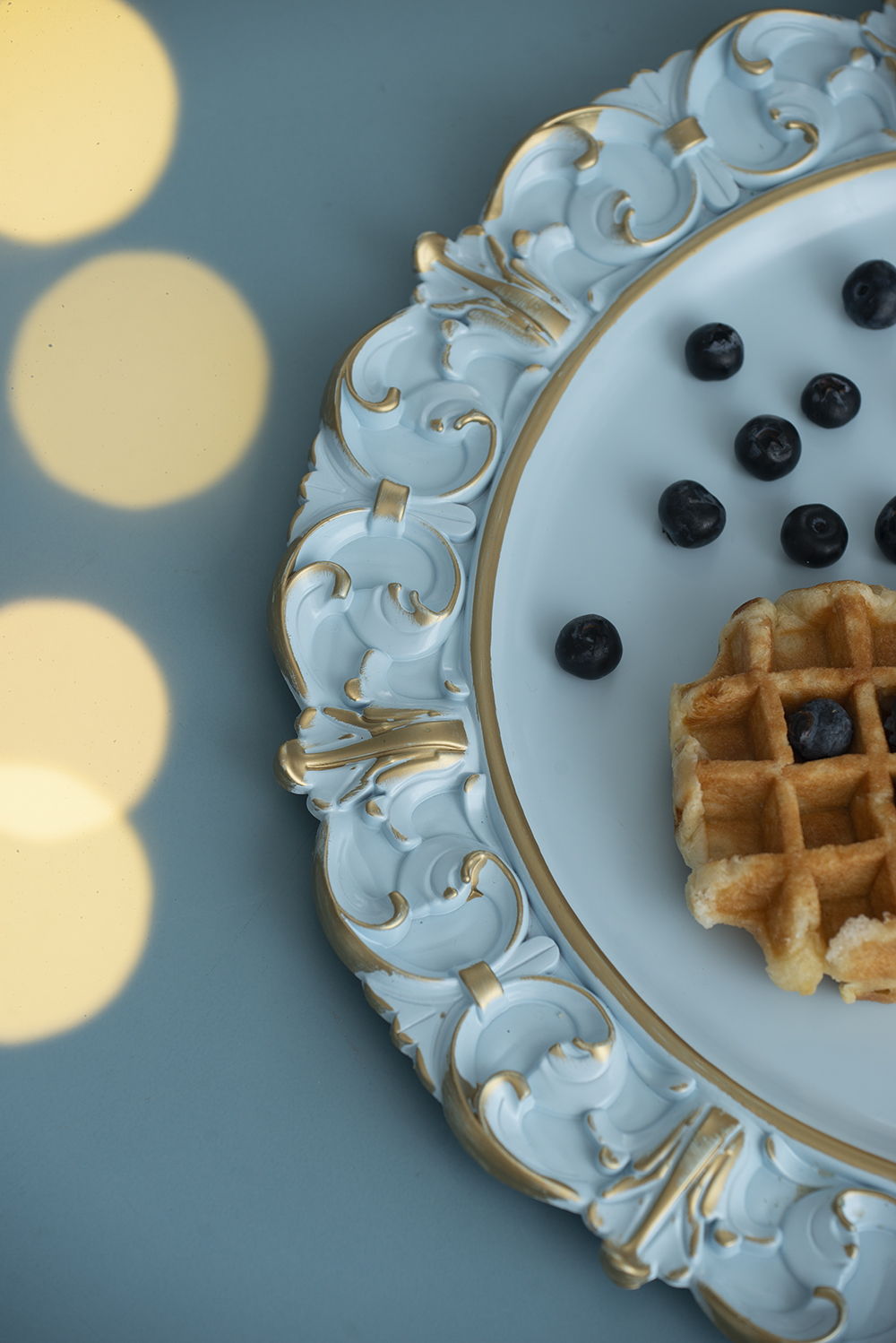 Plastic Charger Plate (Set of 6) - Blue / Gold