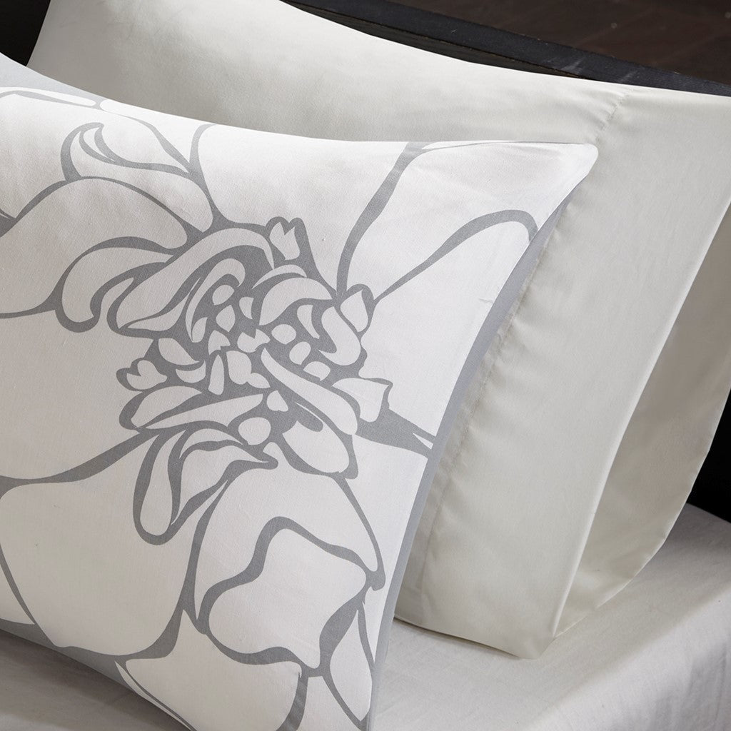 Floral Cotton Sateen Comforter with Hypoallergenic Fill - Peach Blossom