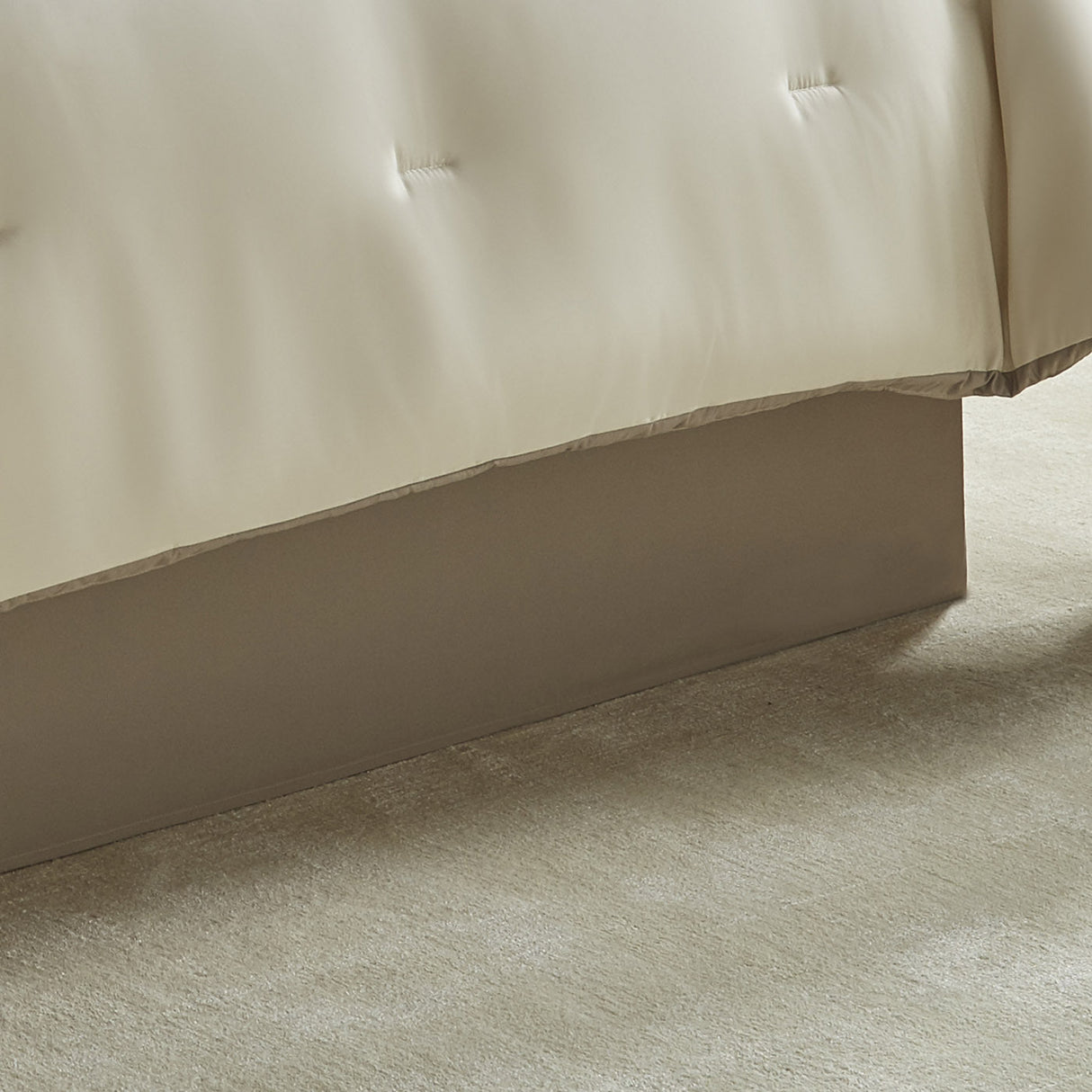 Hillcrest 9-Pc Ivory Damask Jacquard Comforter Ensemble