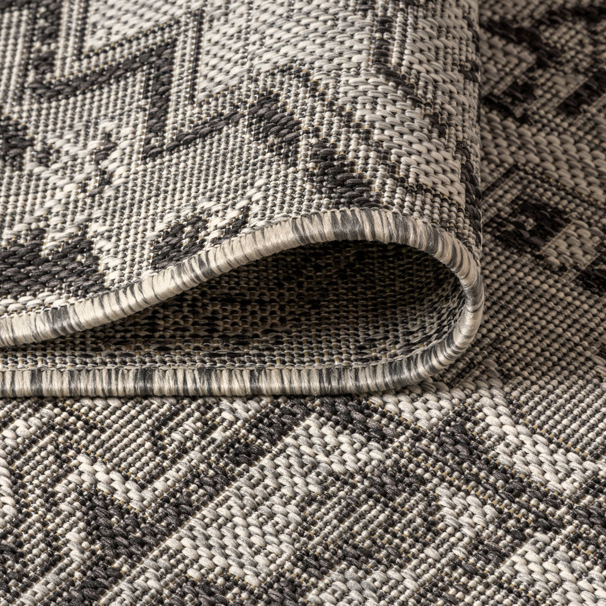 Estrella Bohemian Medallion Textured Weave Indoor/Outdoor Round Area Rug - Tuesday Morning - Area Rugs
