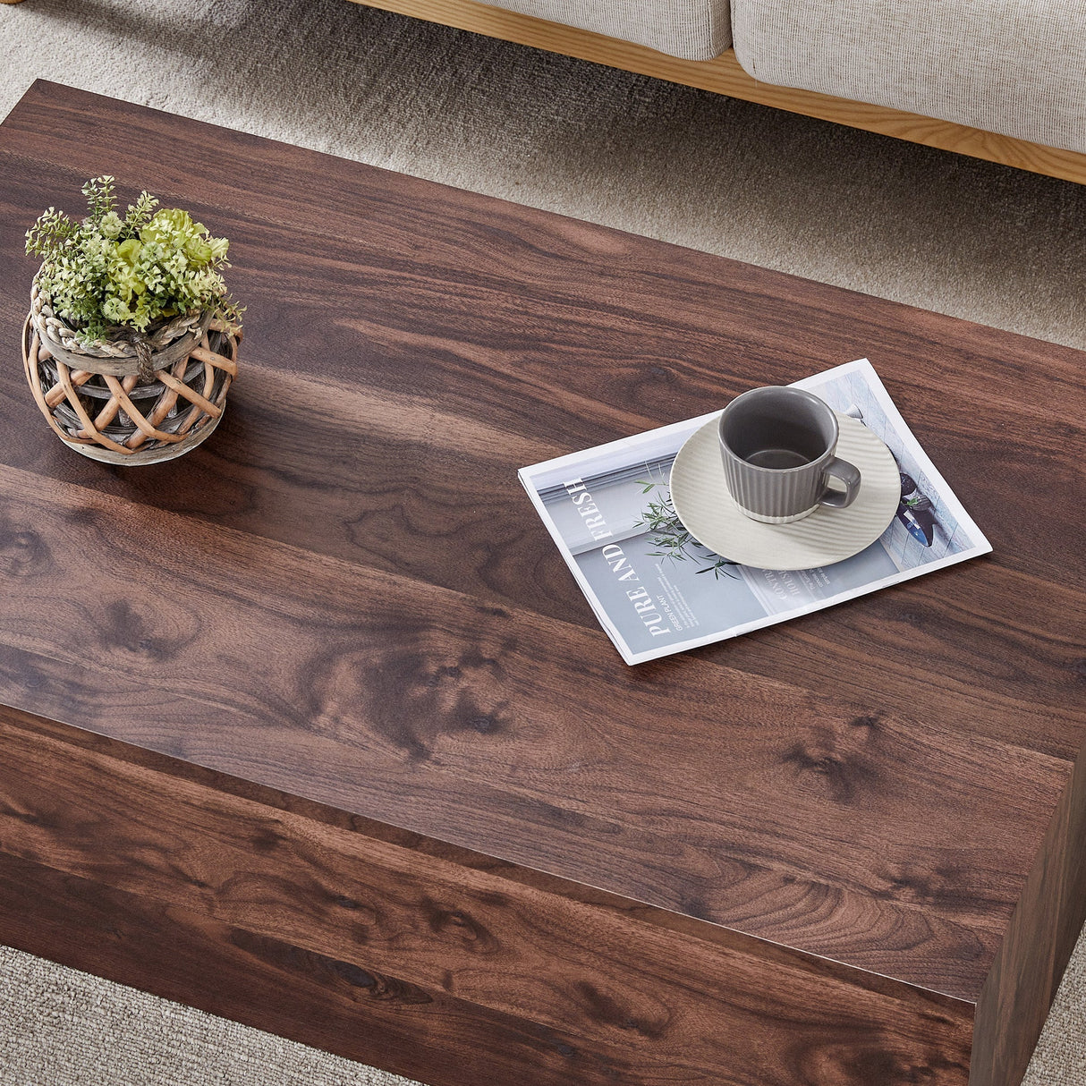 Luxurious Walnut Wood Grain MDF Coffee Table