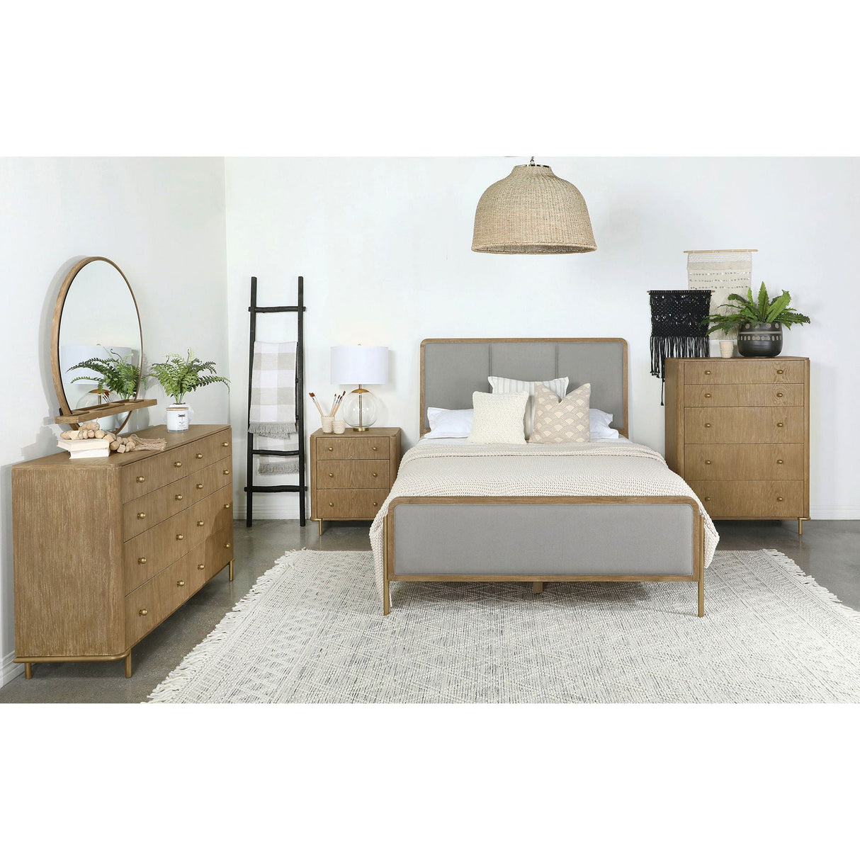 Stevie - Bedroom Set