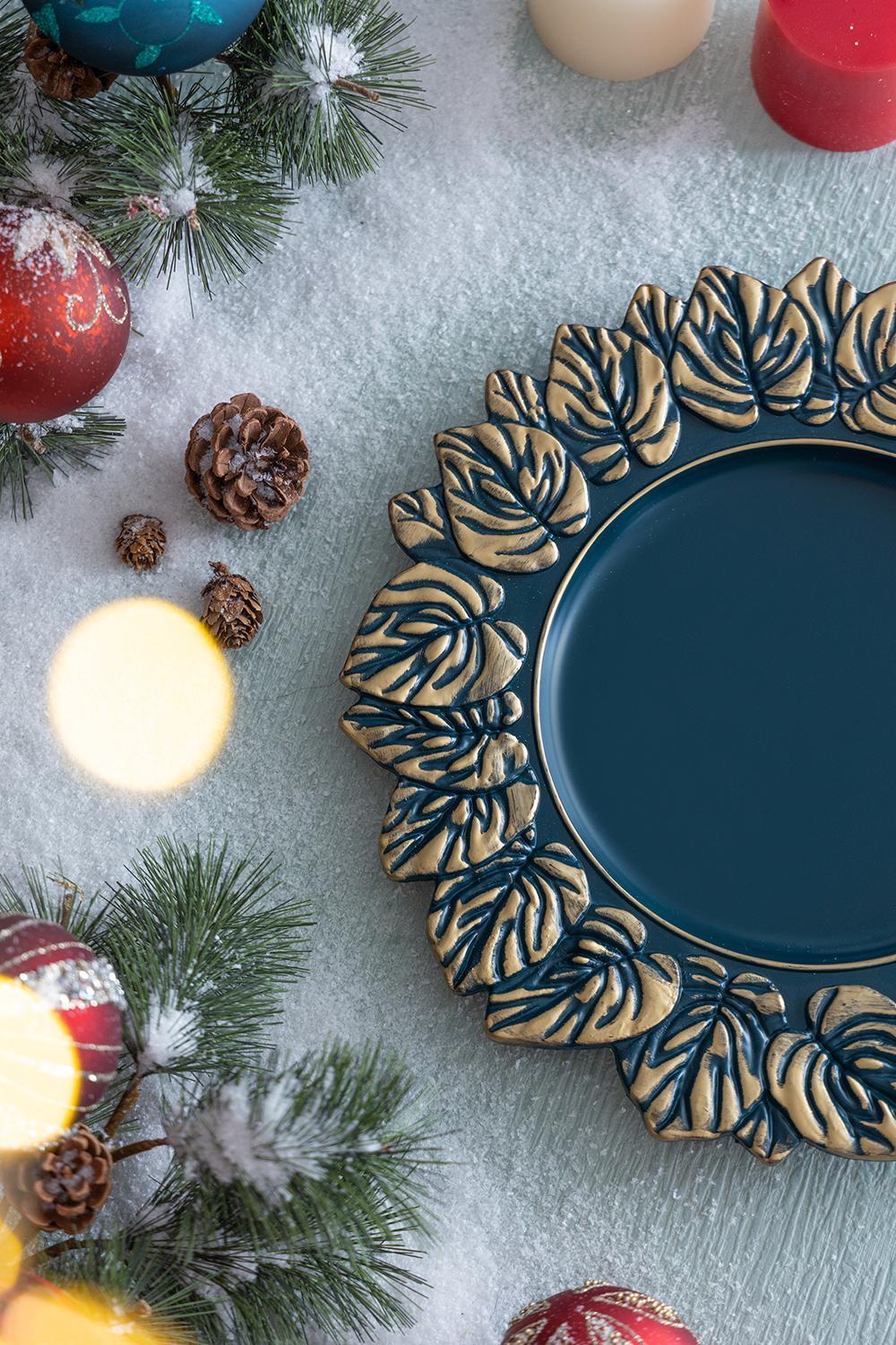 Plastic Charger Plate (Set of 8) - Blue / Gold