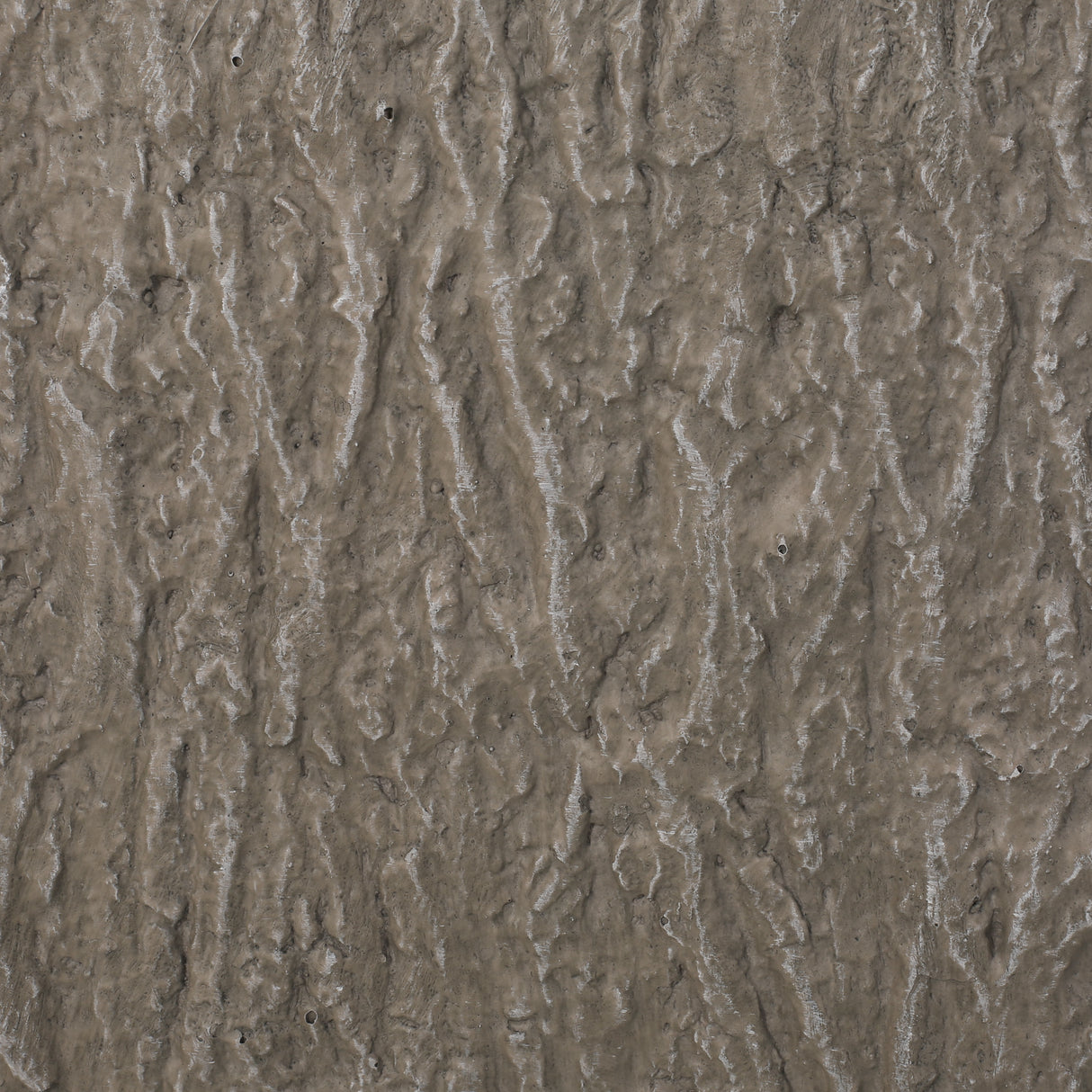 31" wood-finished magnesium oxide planter