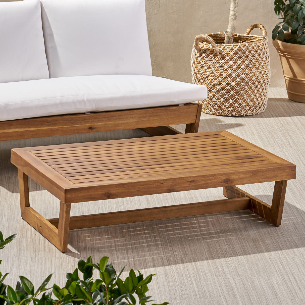Sherwood outdoor coffee table