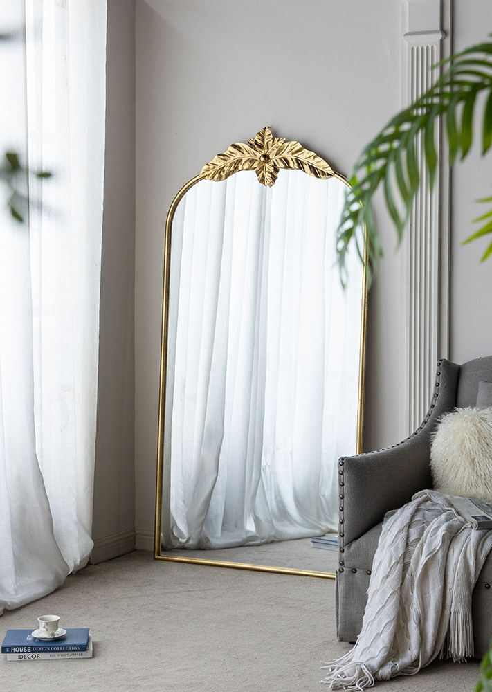 Arched Wall Mirror with Metal Frame
